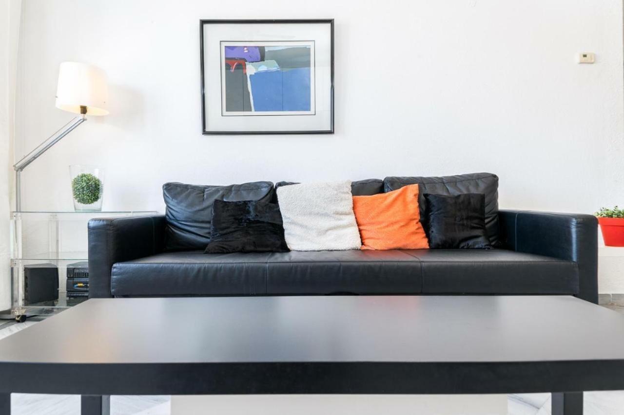 Lovely Suite With River Views And Parking مالقة المظهر الخارجي الصورة